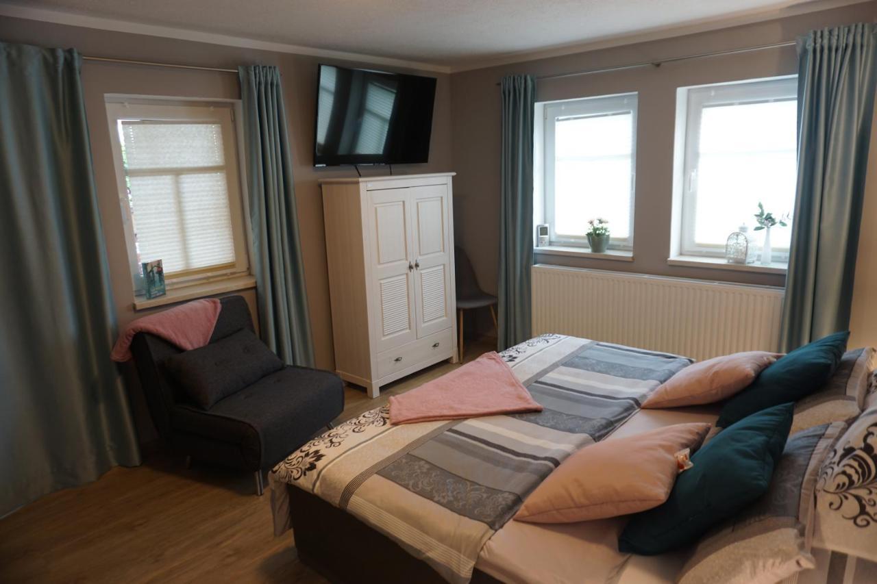 Ferienwohnung am Dorfplatz Kurort Gohrisch Exterior foto